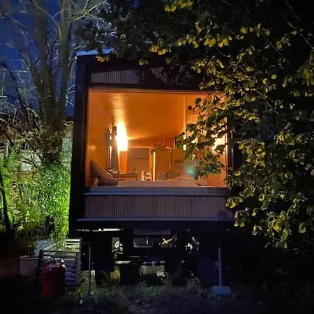 Modernes Tiny House In Historischem Ambiente Сasa de vacaciones