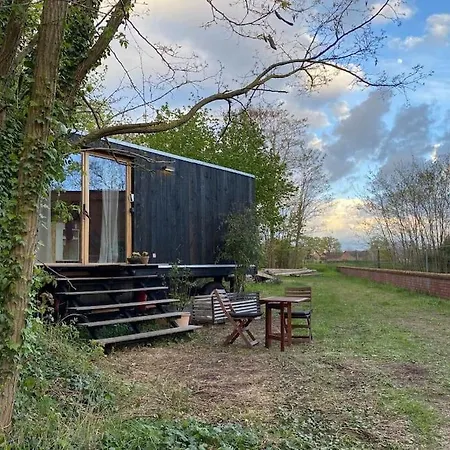 Modernes Tiny House In Historischem Ambiente